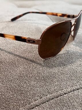Oakley Tortoise Shell Frame Sunglasses with Brown Lenses